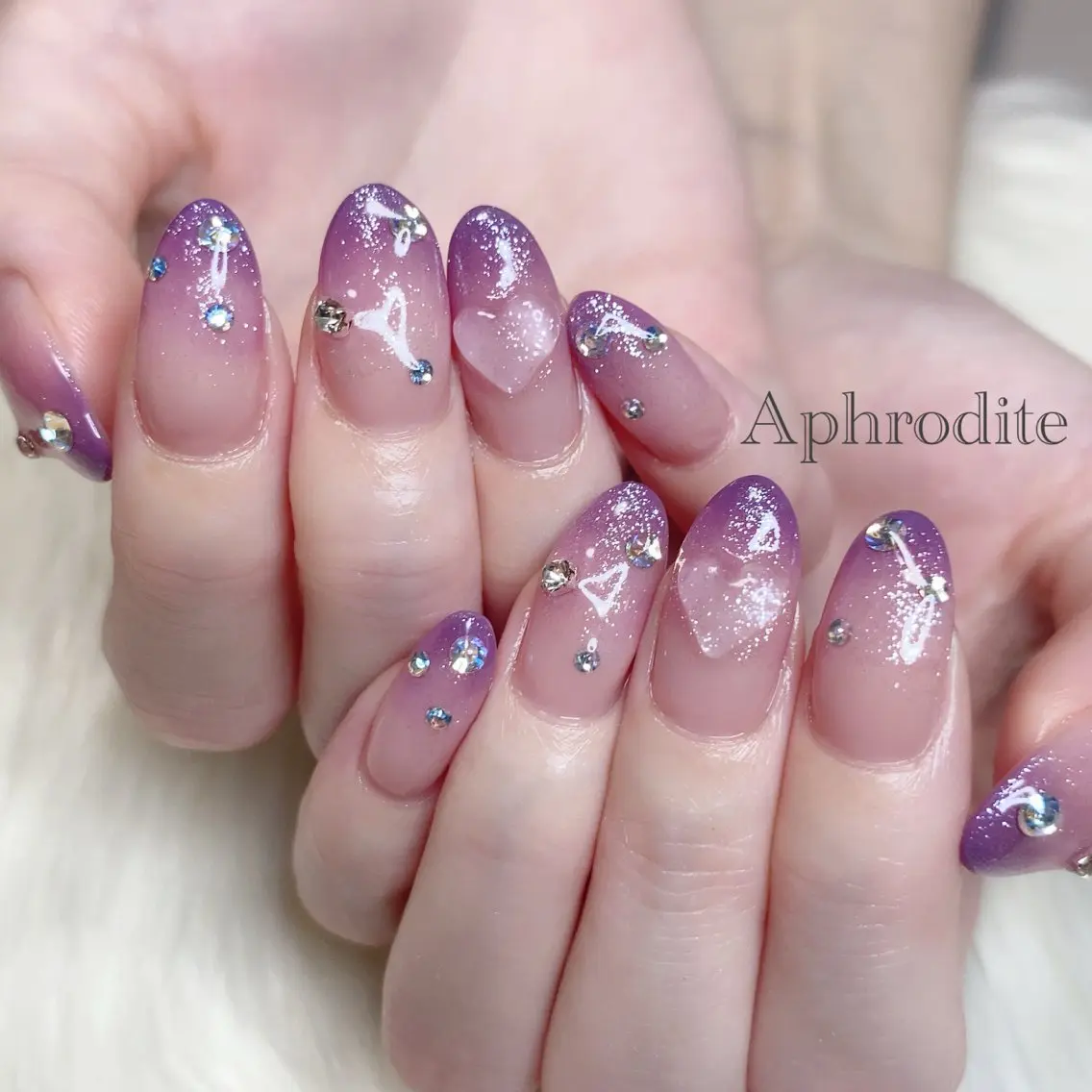 ネイル Aphrodite パラジェル認定サロンのネイルデザイン