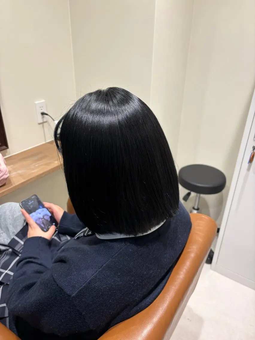 ショート ヘアカラー GUEST ヒロキのヘアスタイル