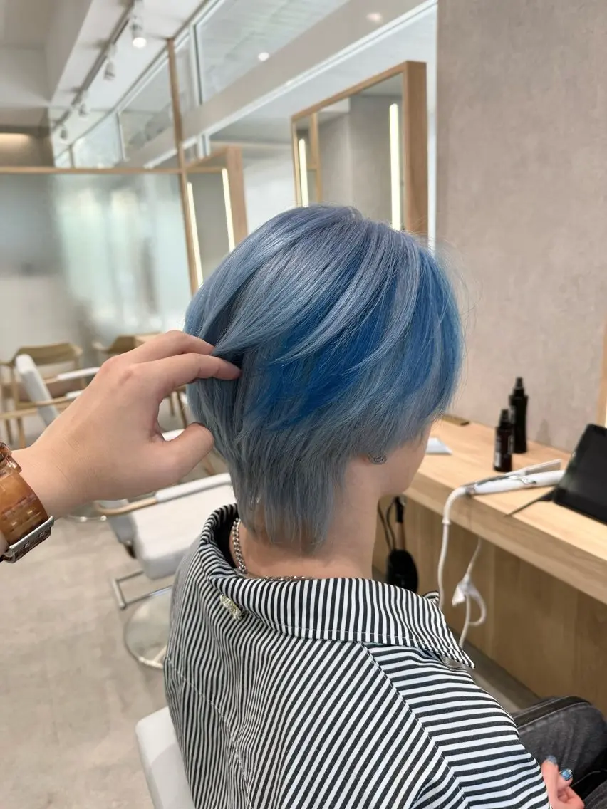 ショート カラー ベージュカラー ブリーチ デザインカラー ハイトーンカラー カット ヘアカラー 透明感ダブルカラー ／ブリーチ／田川佑紀のヘアスタイル