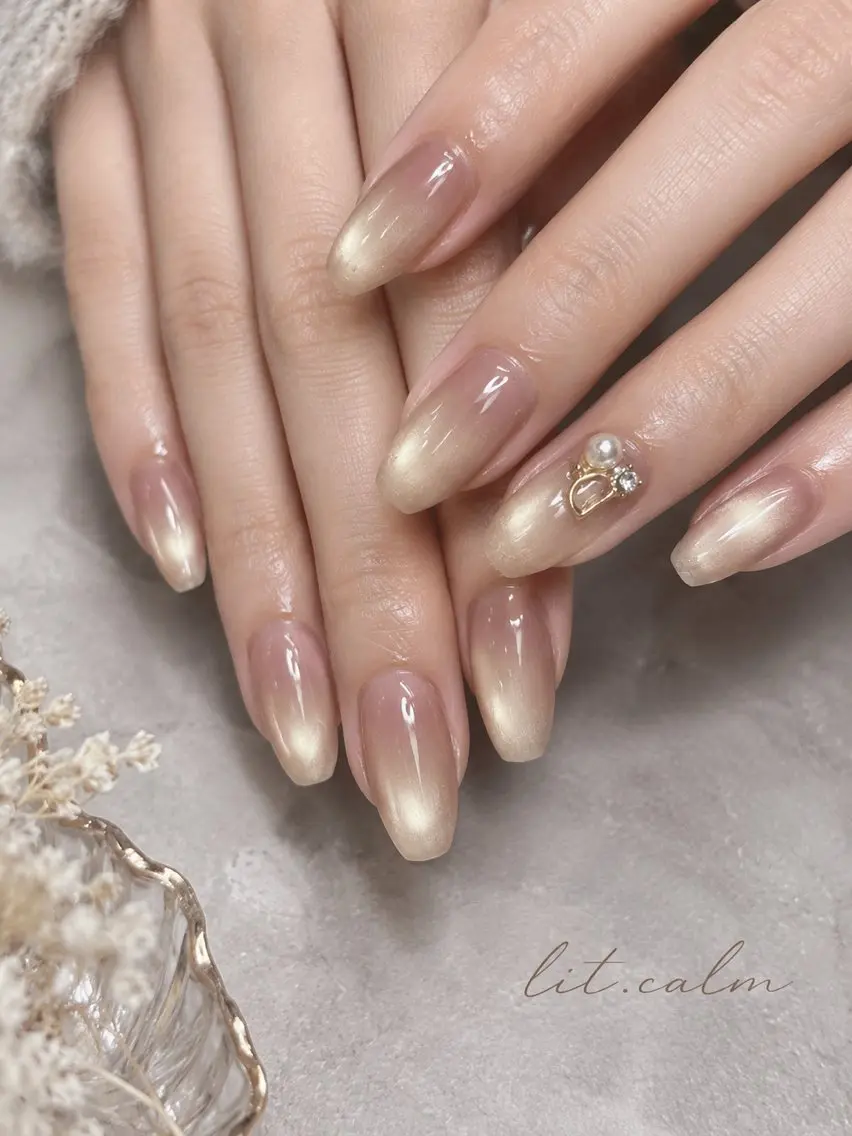 ネイル 長さ出し ジェルネイル キラキラネイル マグネットネイル パラジェル lit. calm 代々木のネイルデザイン