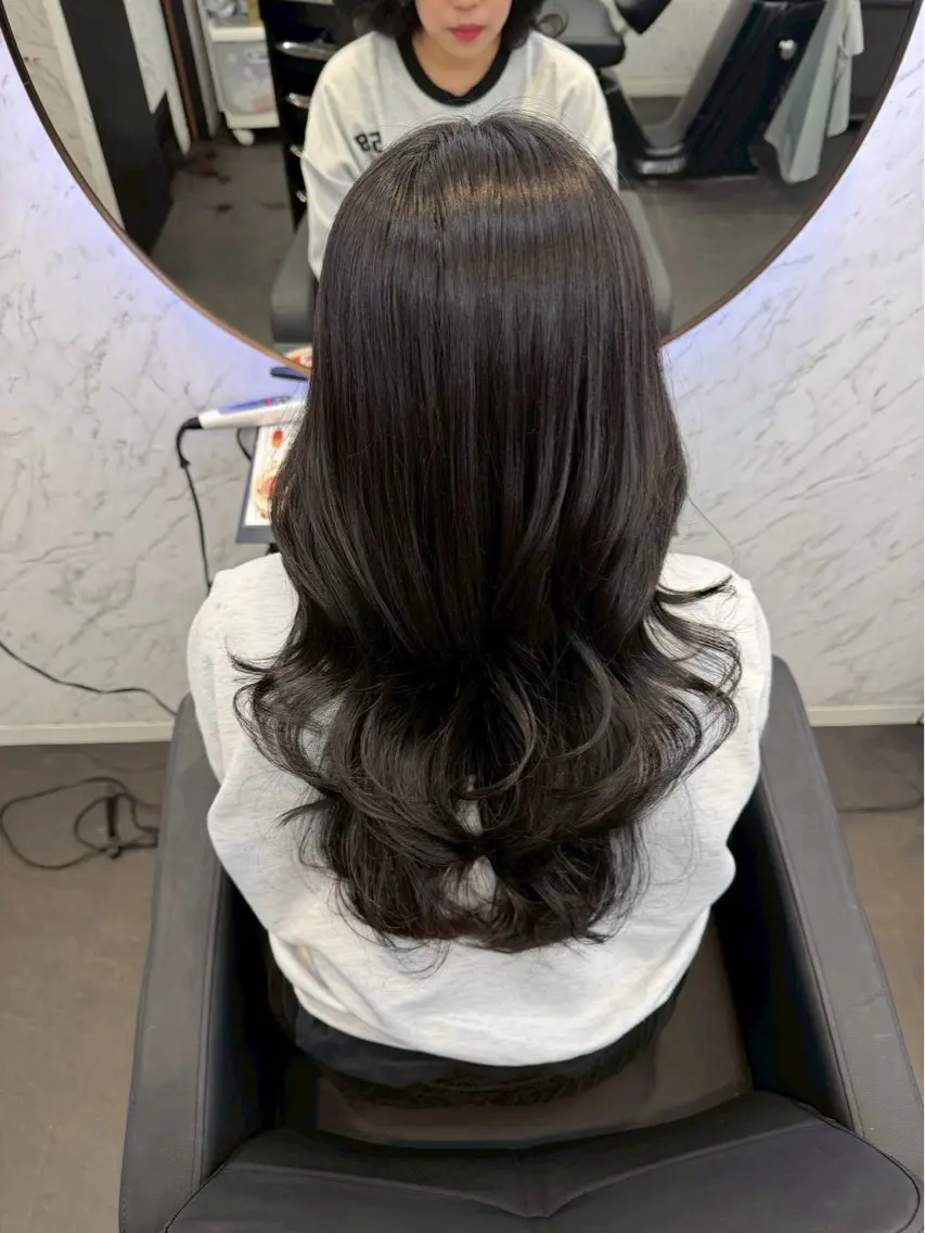 ロング カラー ヘアカラー 西内 佳菜のヘアスタイル