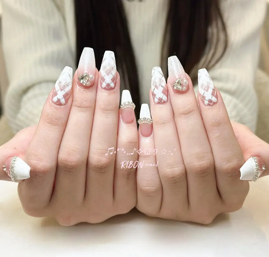 ネイル チークネイル 長さ出し フレンチネイル ジェルネイル グラデーション RIBON nail 高田馬場のネイルデザイン