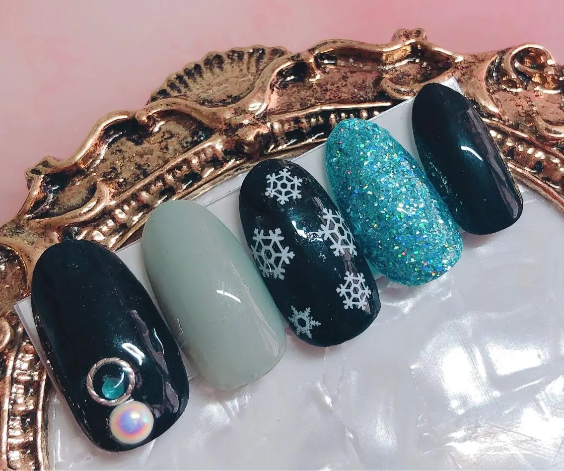 ネイル ハンドネイル CROWN プライベートサロンのネイルデザイン
