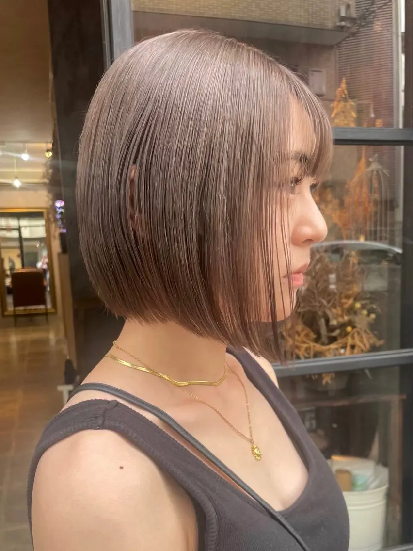 ショート カラー 【aini天王寺】 𝐚𝐢𝐫𝐢✂︎のヘアスタイル