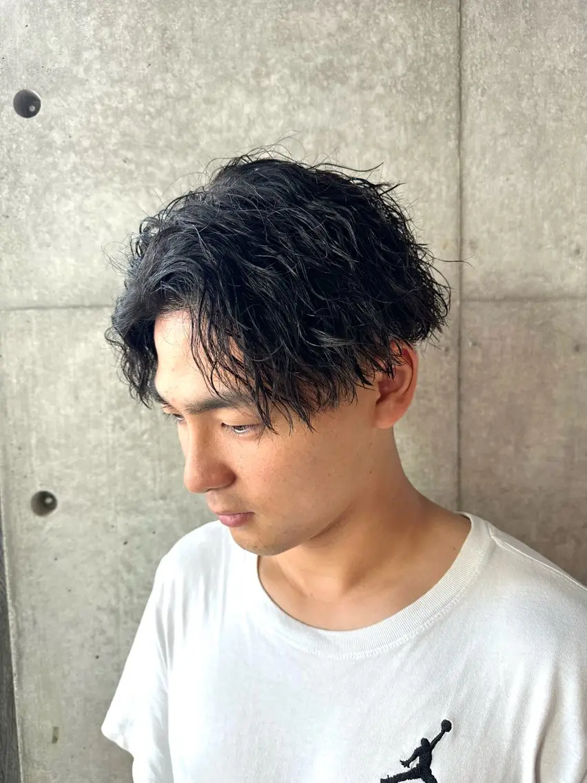 パーマ メンズ メンズ就活ヘア メンズパーマ 波巻きパーマ スパイラルパーマ 梅田中崎町メンズ 美容師ユースケのヘアスタイル