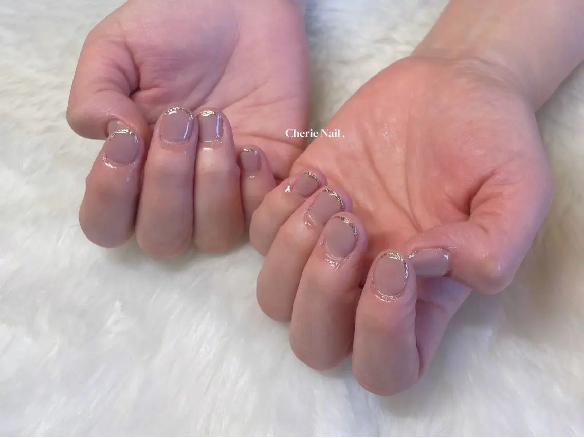ネイル ゴールド ラメ(グリッター) ワンカラーネイル Cherie Nailのネイルデザイン