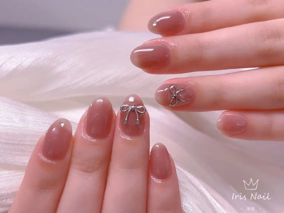 ネイル フレンチネイル ジェルネイル グラデーション 韓国ネイル マグネットネイル ハンドネイル 【長さ出し】 IRIS NAILのネイルデザイン