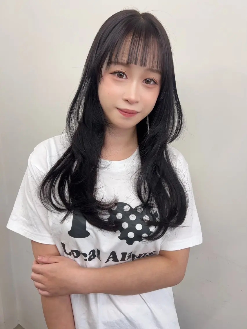 ロング レイヤーカット ロング カット ヘアカラー トリートメント vince. moekoのヘアスタイル