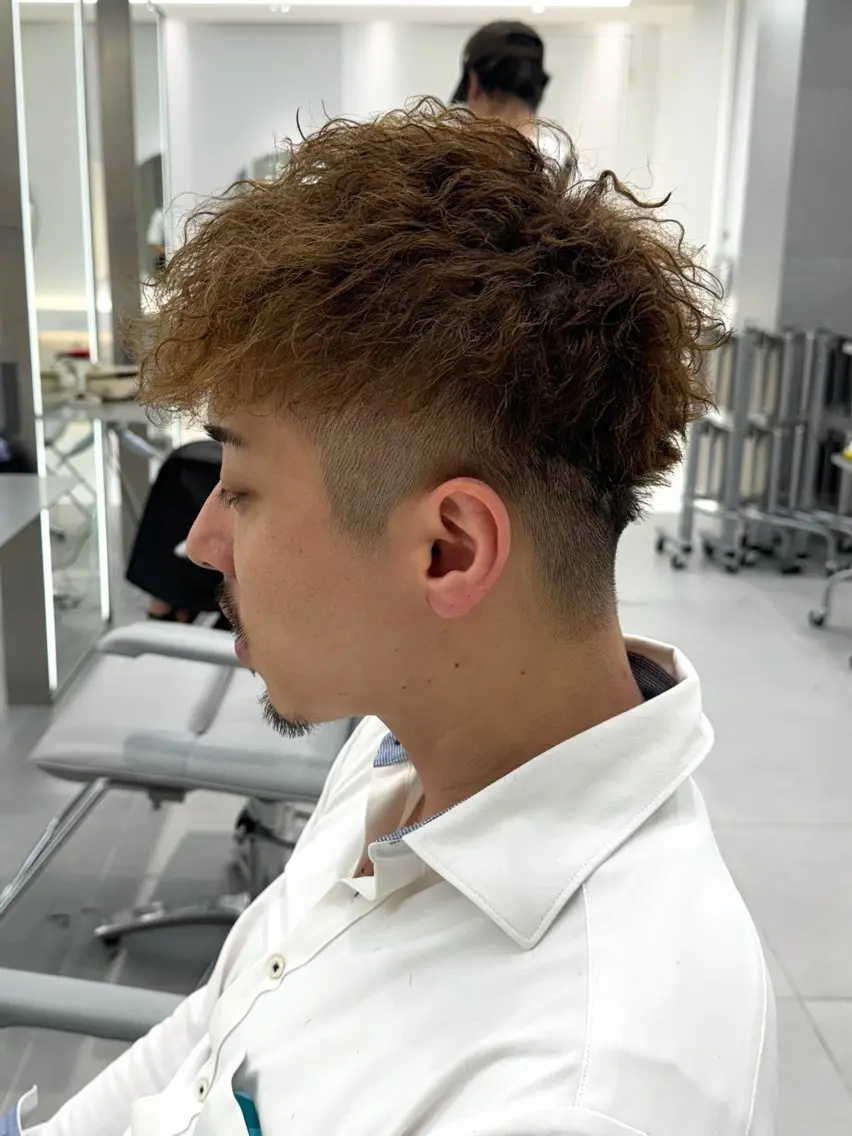 メンズ メンズブリーチ センターパート コンマヘア ダウンパーマ カルマパーマ 韓国メンズヘア特化 ‪☆KOKIのヘアスタイル