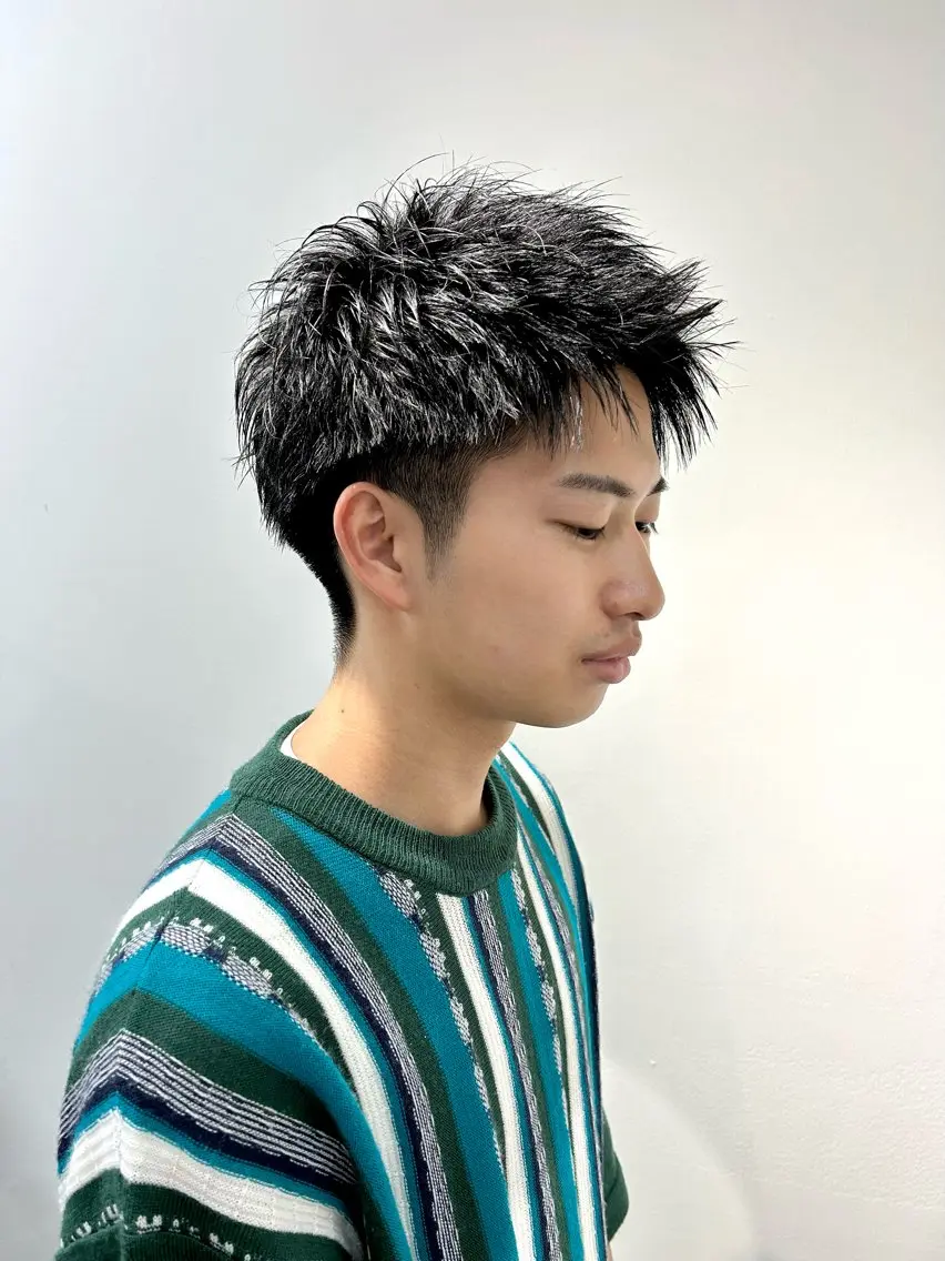 メンズ アイブロウ メンズショート スパイキーショート 眉カット メンズアイブロウ 眉毛ワックス脱毛 OKADA/メンズ /カット/眉/縮毛の眉毛・アイブロウイメージ