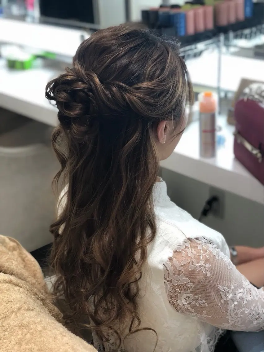 ロング ヘアアレンジ ヘアセット 🌈髪質改善🌈 過去の1艶サラ体験✨のヘアスタイル