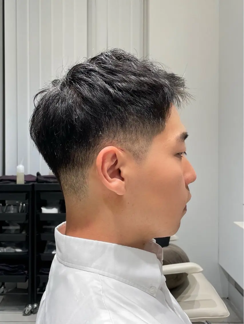 ショート メンズ ブリ—チ🎨パ—マ 🌿表参道ちえ🌿のヘアスタイル