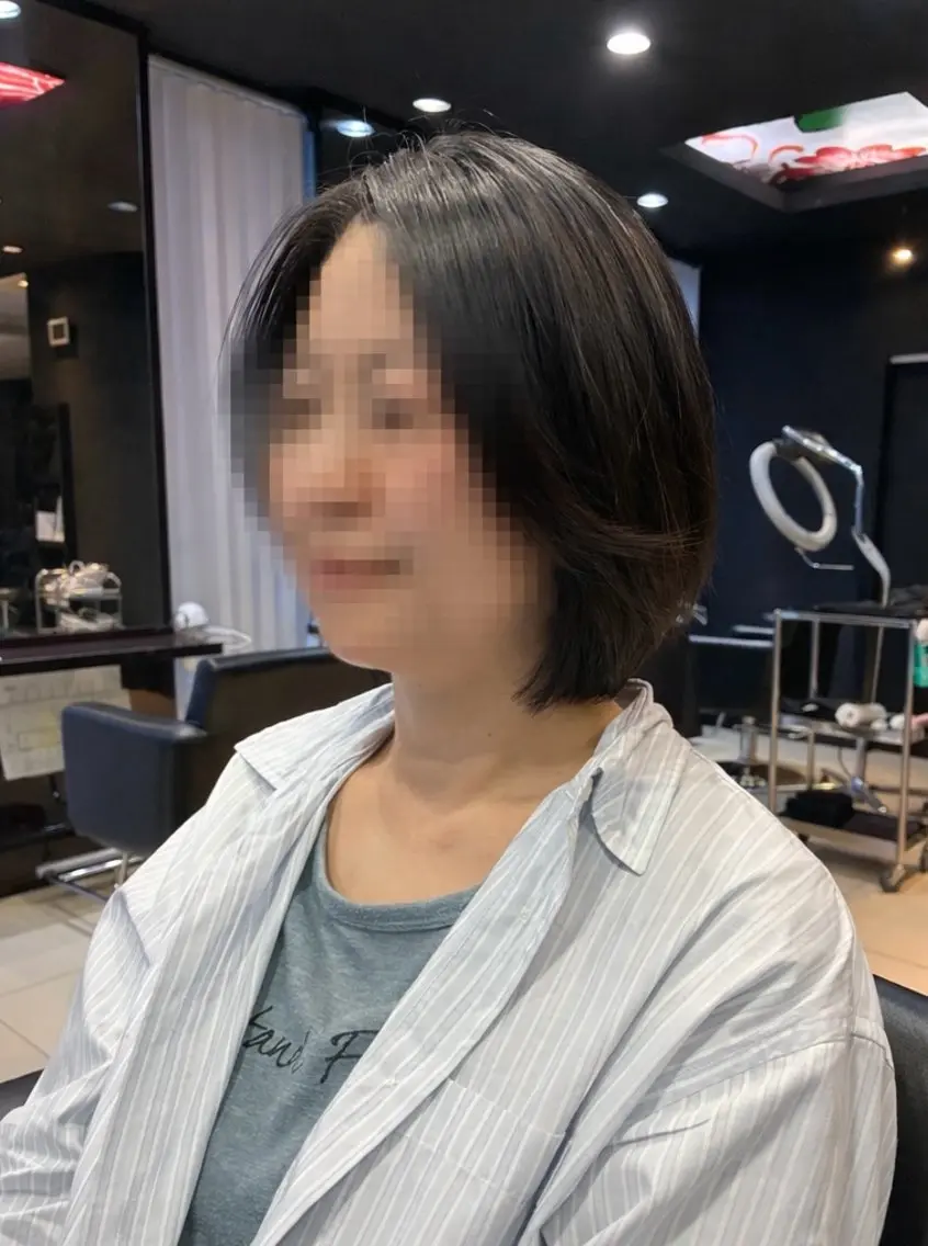 ミディアム ボブ レイヤーカット 鷹尾 汐音のヘアスタイル