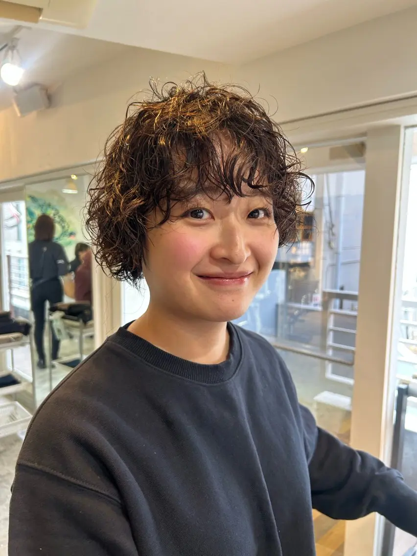 ショート ボブ ショートヘア ヘアカラー パーマ 🤎指名No.1原宿 表参道coii日向花のヘアスタイル