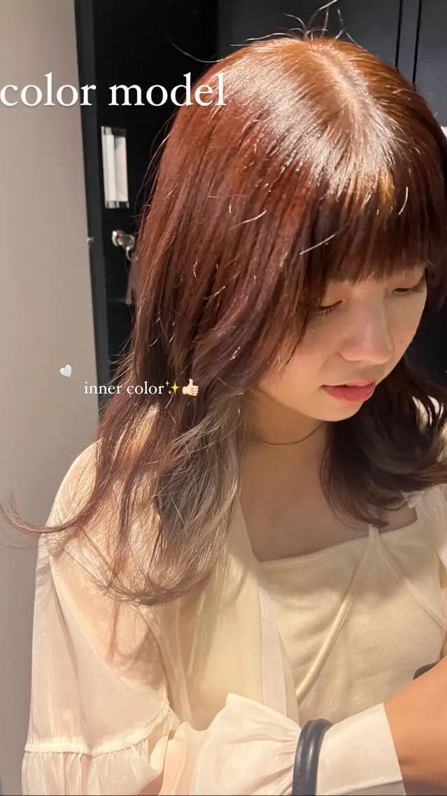 ミディアム カラー ヘアアレンジ ｓａｋｉ｜大名 パーマ｜ハイトーンのヘアスタイル