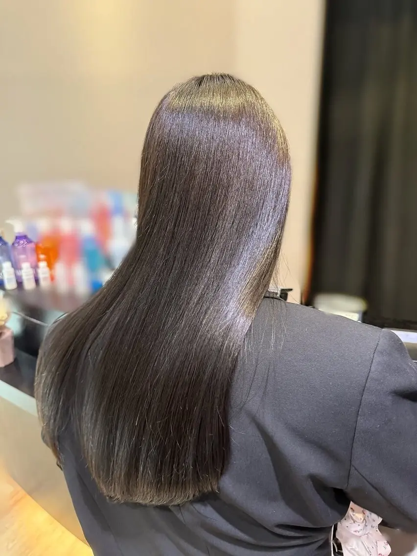 ロング ヘアカラー ✨髪質改善 ✨ 透明感カラー🌱伊藤のヘアスタイル