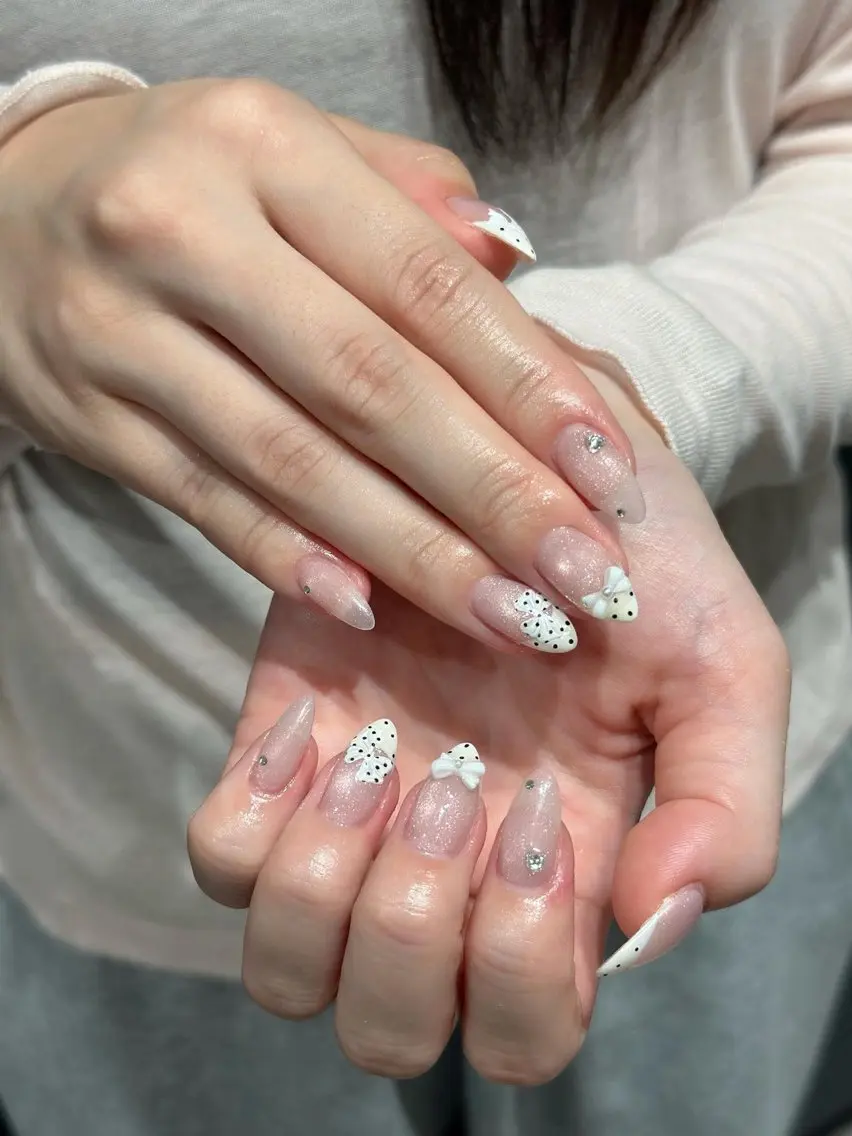 ネイル チークネイル ドット フレンチネイル グラデーション ハート ハンドネイル ハンドケア Eli Muse 新宿ネイルのネイルデザイン