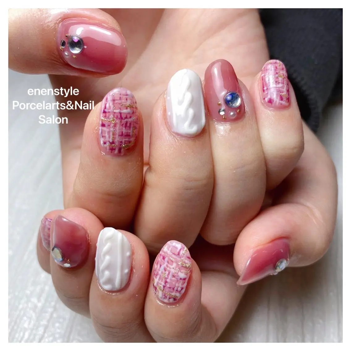 ミディアム ネイル ハンドネイル 🐾enen style 🐾のネイルデザイン
