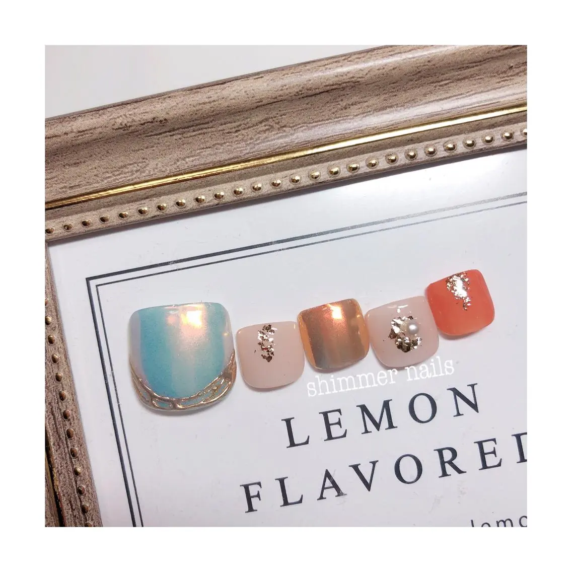 ネイル オーロラネイル フットネイル shimmer nailsのネイルデザイン