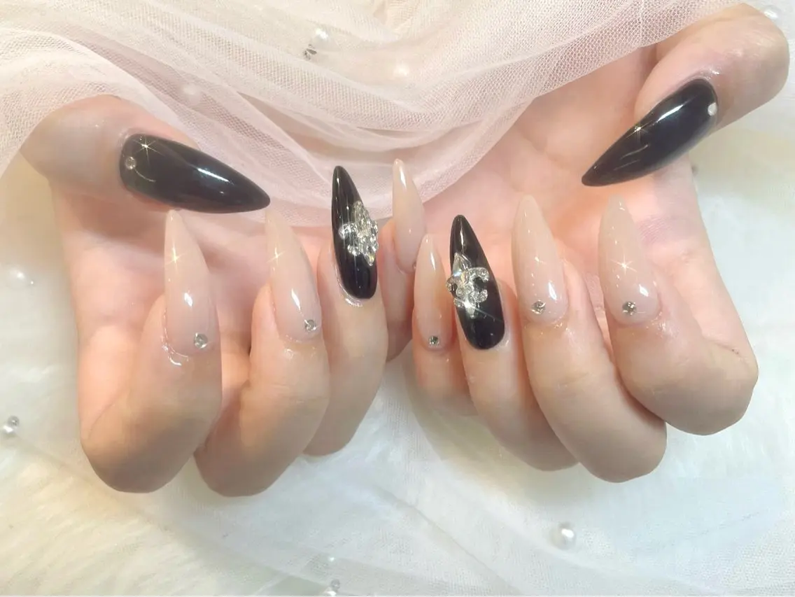 ネイル ジェルネイル ロングネイル ワンカラーネイル ワンホンネイル ハンドネイル ANDY💫 KANONのネイルデザイン