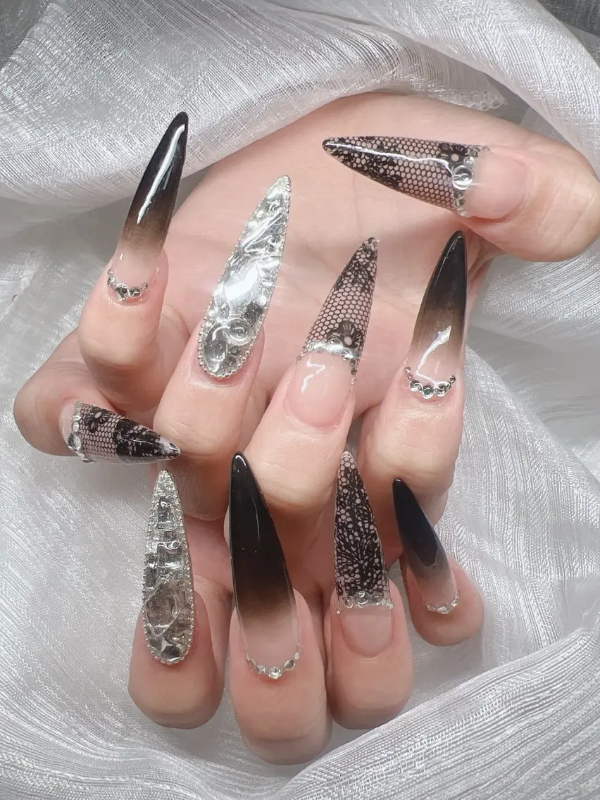 ネイル 長さ出し グラデーション キラキラネイル マグネットネイル ニュアンスネイル Lee Nails チップ長さだし専門店のネイルデザイン
