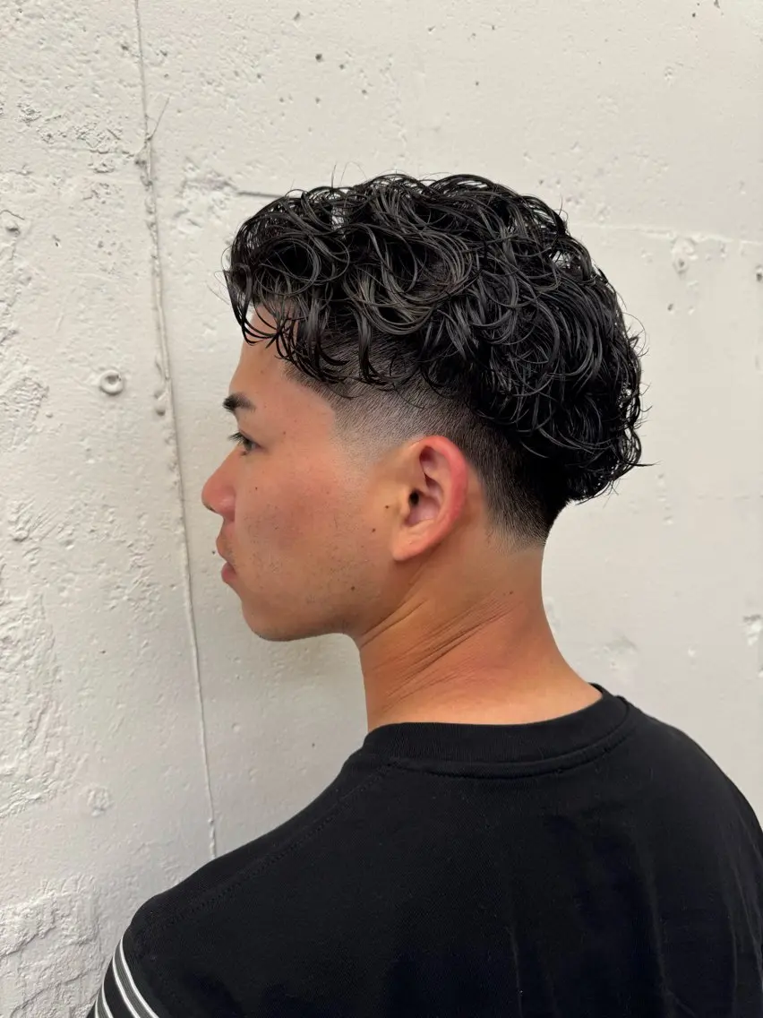 ショート パーマ メンズ フェードカット メンズパーマ メンズショート スキンフェード ショートヘア カット パーマ トリートメント 💈メンズ特化💈 TASUKUのヘアスタイル