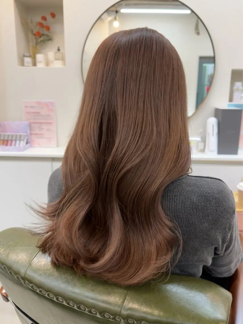 ロング カラー ブリーチ くびれヘア カット ヘアカラー レイヤー/顔周り /いいぬまみかのヘアスタイル
