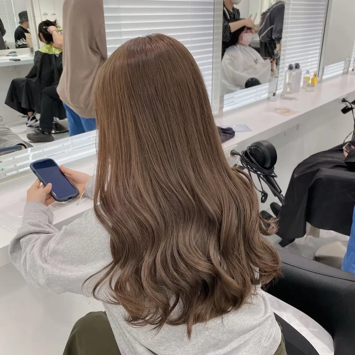 カラー オリーブ/ワンホン SHIONのヘアスタイル