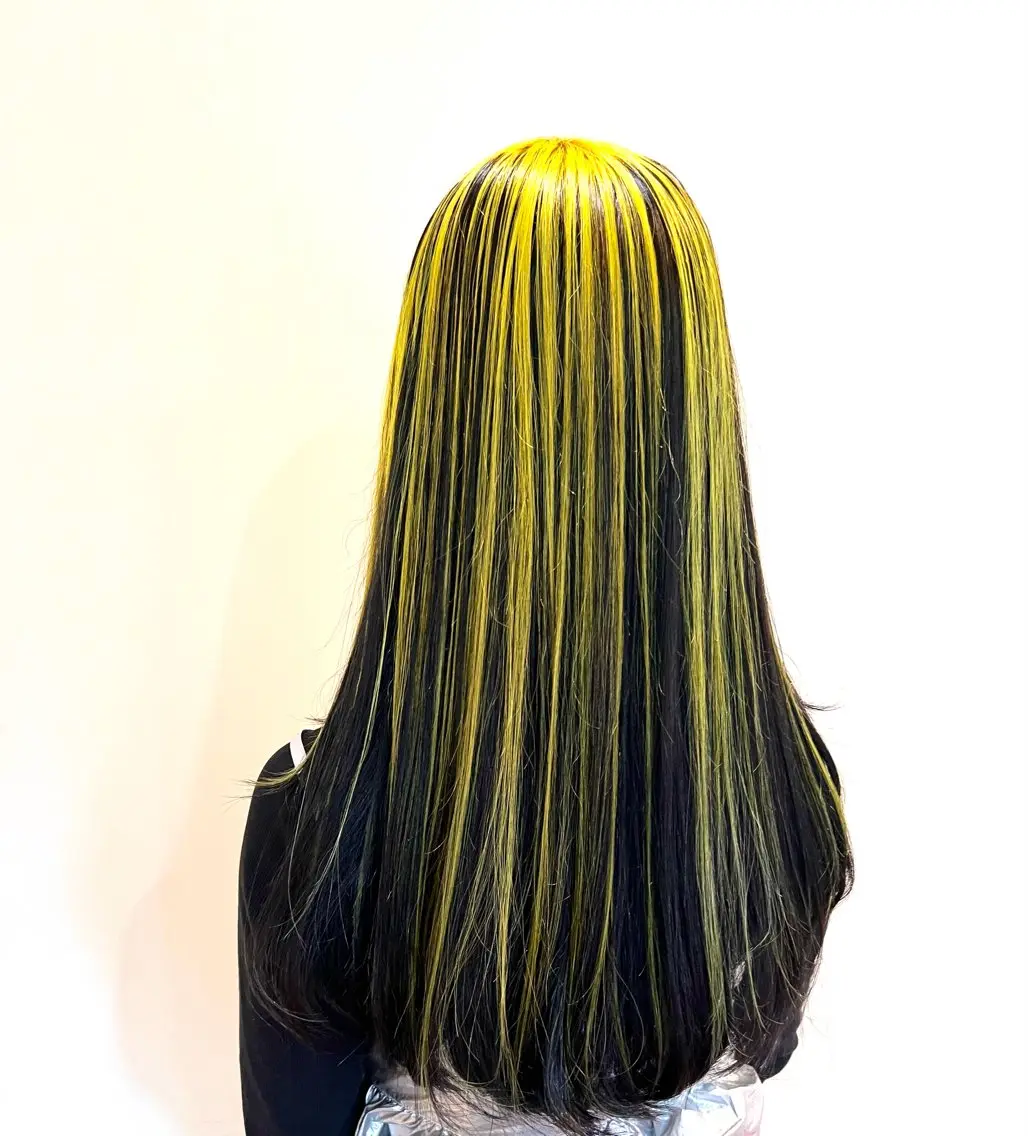 ロング カラー ブリーチ デザインカラー レイヤーカット やすい さおりのヘアスタイル