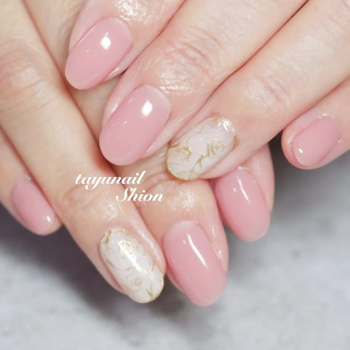 ネイル ジェルネイル ゴールド パラジェル ピンク ネイルサロン 【たゆnail】のネイルデザイン