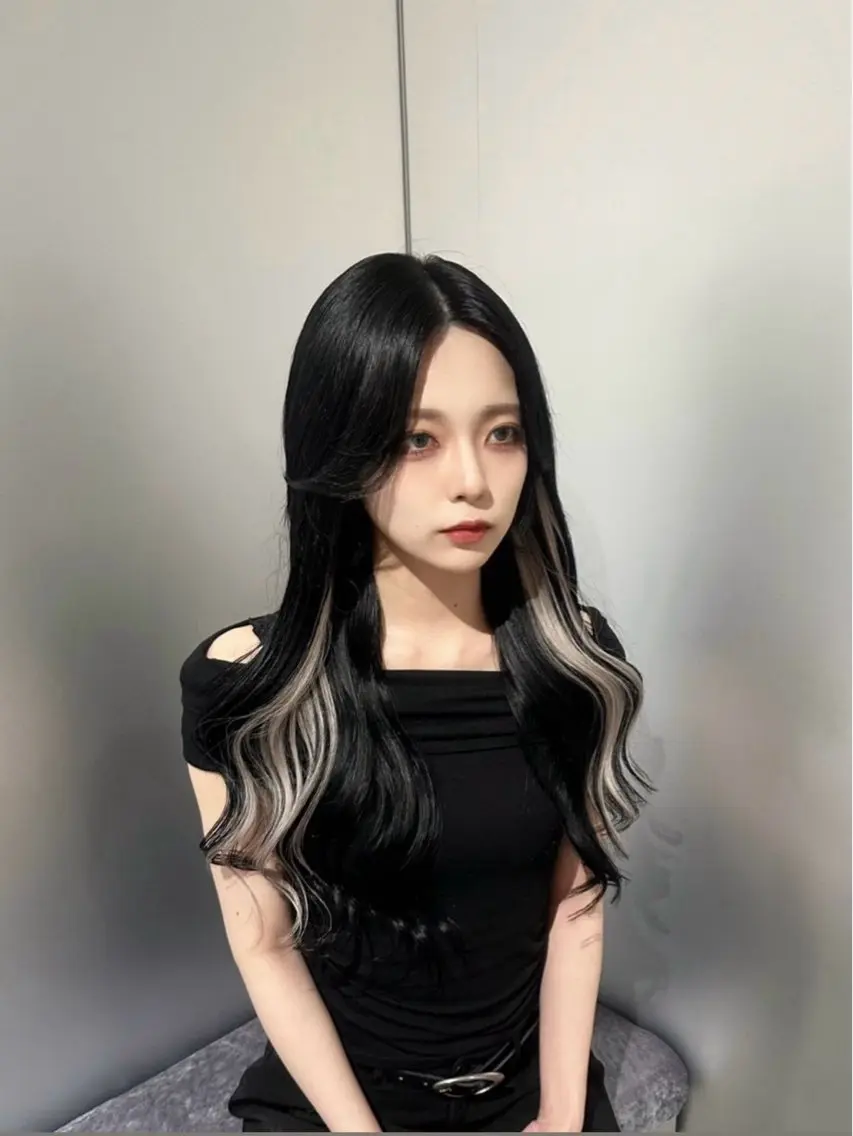 ロング エクステ 艶髪×透明感カラー ののかのヘアスタイル