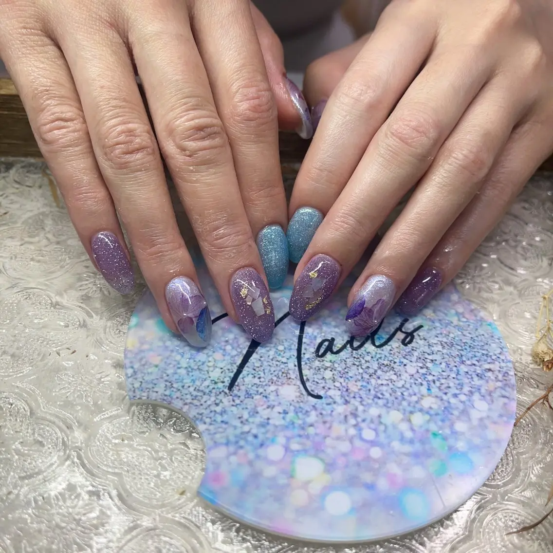 ネイル ジェルネイル ラメ(グリッター) Kiki Kikiのネイルデザイン