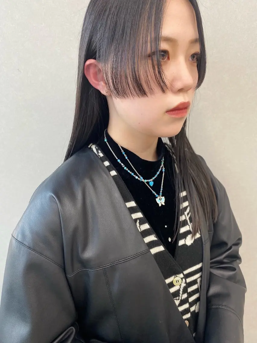 セミロング カラー 黒髪 髪質改善 トリートメント カット 縮毛矯正 -福岡博多筑紫口- 大津成美のヘアスタイル