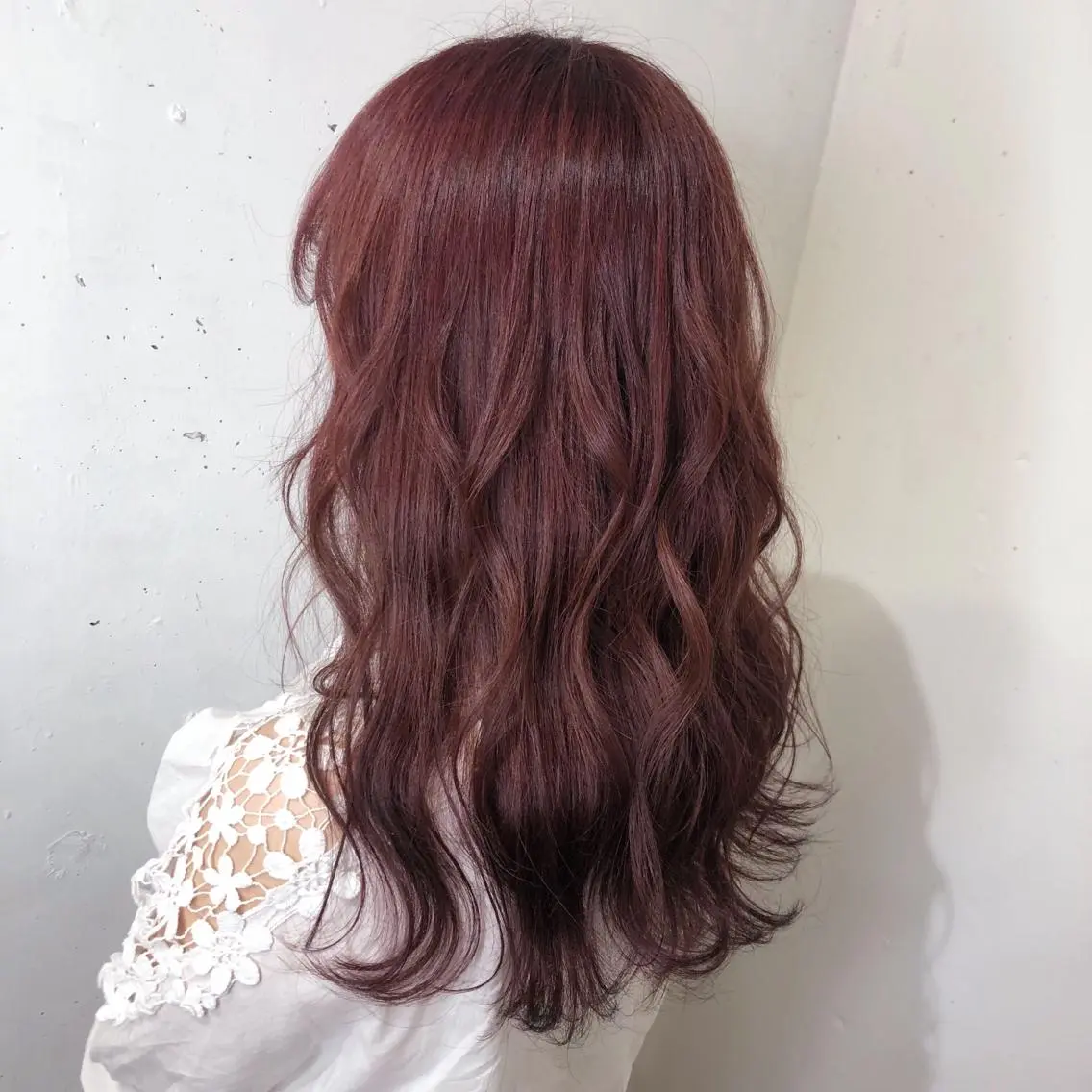 ロング カラー パーマ ヘアアレンジ 八巻 晴香のヘアスタイル