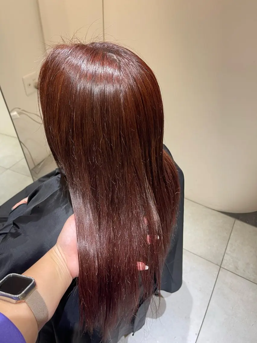 セミロング カラー 🦄今西 利音🦄のヘアスタイル