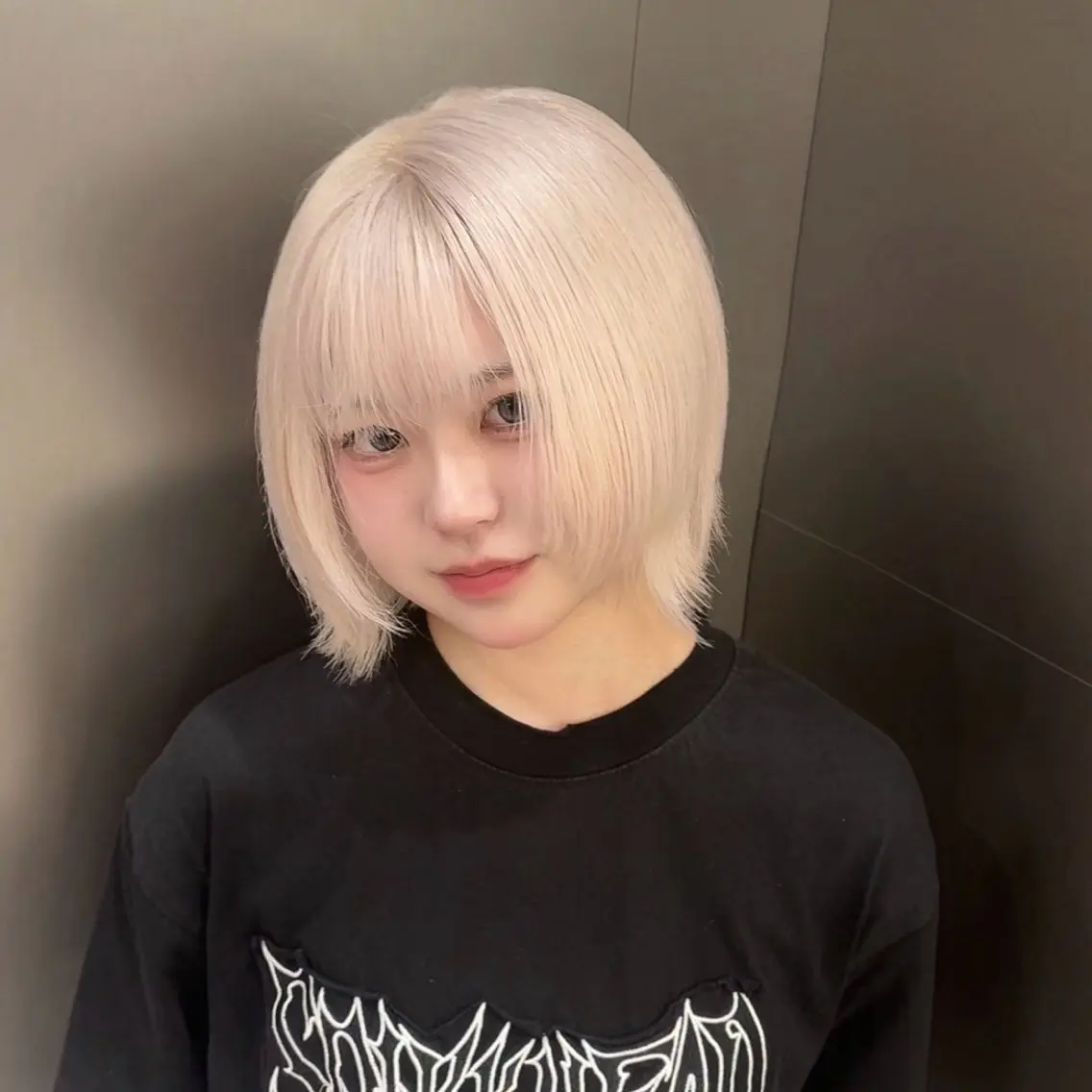 ショート カラー ハイトーン/ブリーチ 🤍Suzuka🤍のヘアスタイル