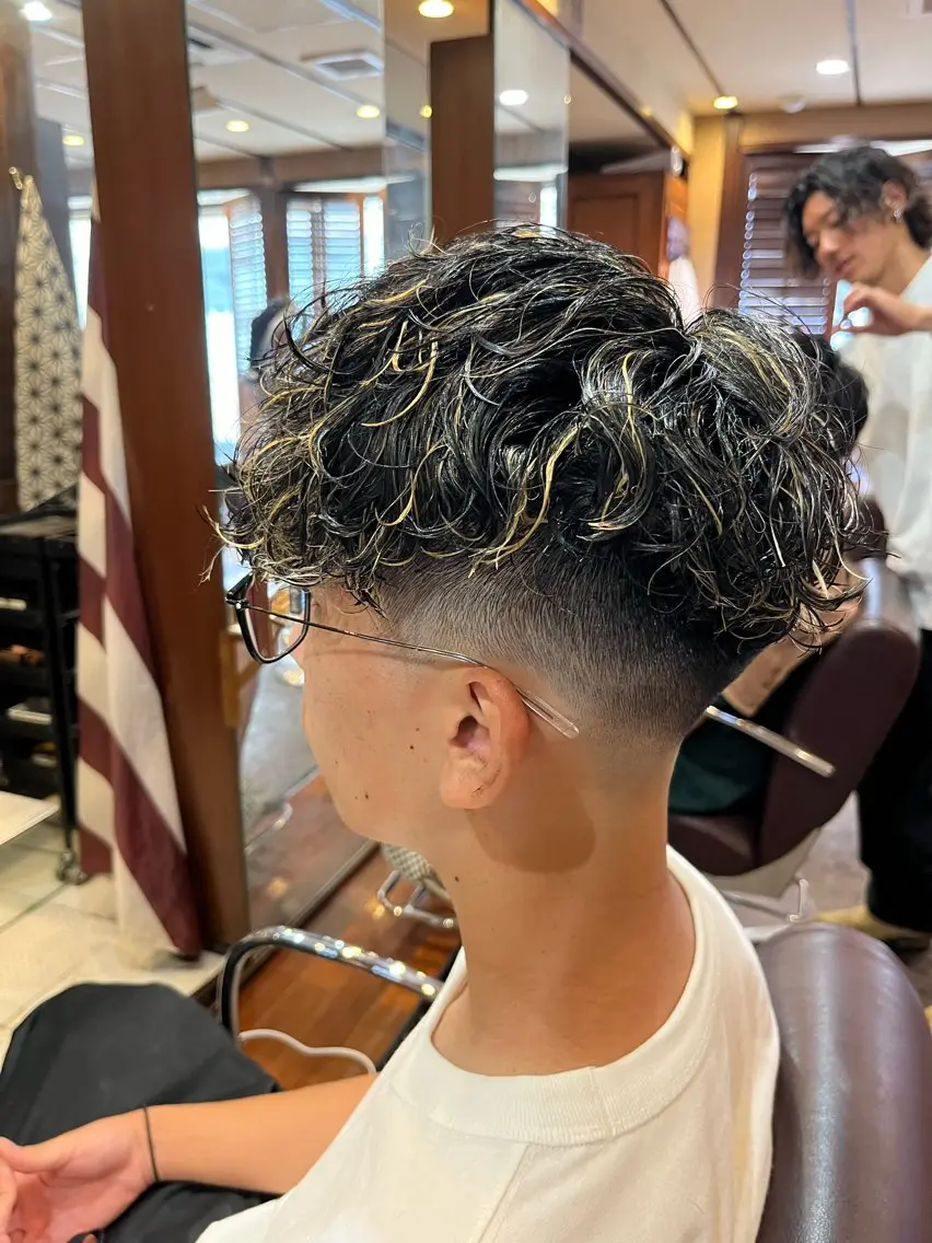 メンズ メンズメッシュ メンズパーマ メンズサロンLGC 店長YUSUKEのヘアスタイル