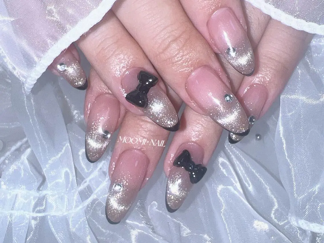 ネイル 長さ出し フレンチネイル ジェルネイル ガラスフレンチ 韓国ネイル ハンドネイル moomi nail スカルプ専門のネイルデザイン