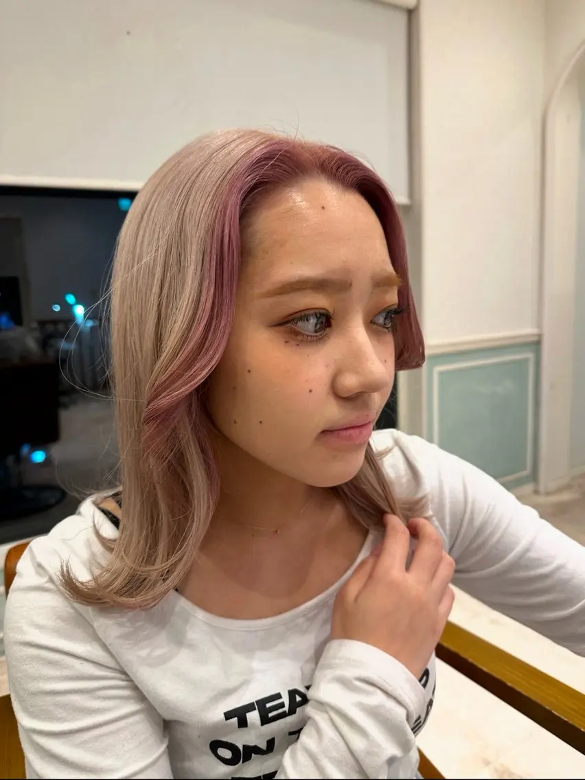 カラー 山口 珠莉のヘアスタイル