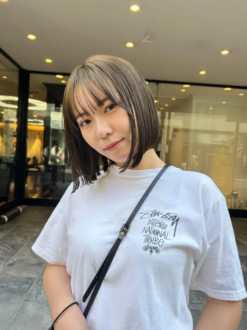ショート カラー ヘアカラー AKO .のヘアスタイル
