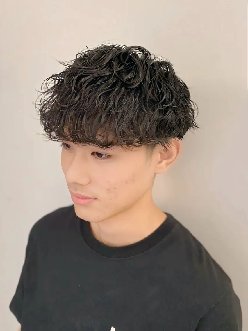 ショート パーマ メンズ センターパート メンズパーマ 波巻きパーマ カット パーマ メンズパーマ/カラー 中島 海のヘアスタイル