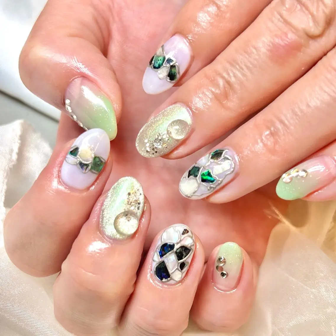 ネイル アートネイル オーロラネイル ジェルネイル 韓国ネイル ロングネイル ハンドネイル clover nailのネイルデザイン