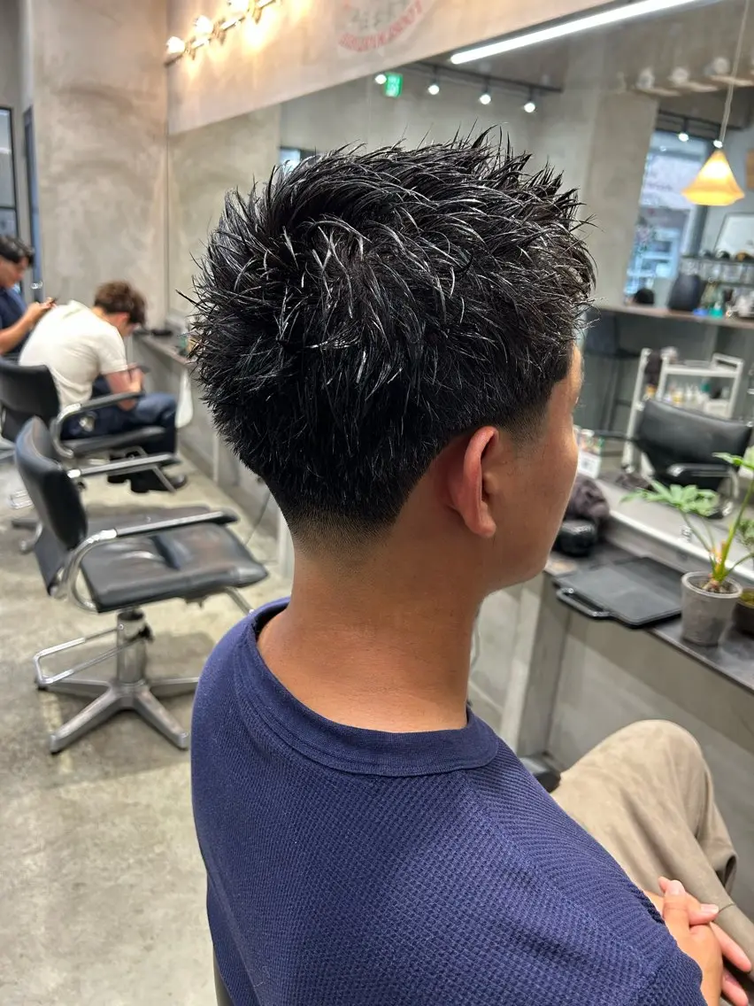 ショート メンズ フェードカット スパイキーショート ショートヘア カット 【明大前フェード/ メンズパーマ/岳】のヘアスタイル