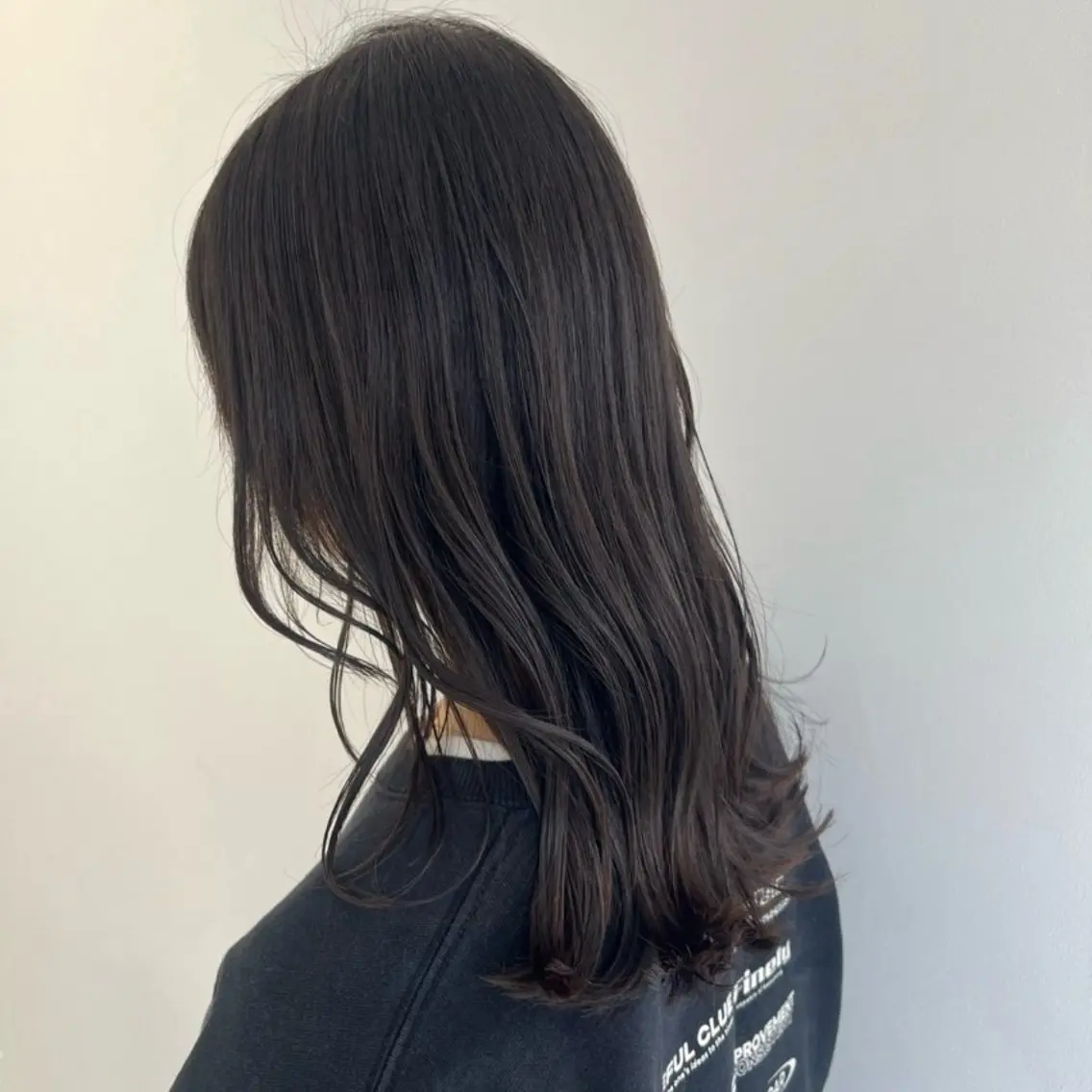 セミロング 加美山 芽衣のヘアスタイル