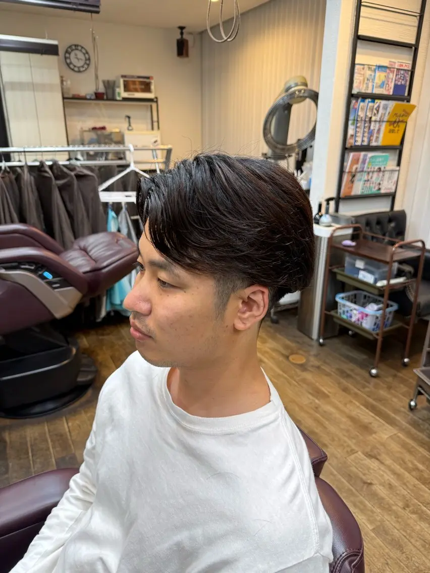ミディアム パーマ メンズ ミディアムパーマ フェザーパーマ メンズパーマ パーマ 菅野 誠のヘアスタイル