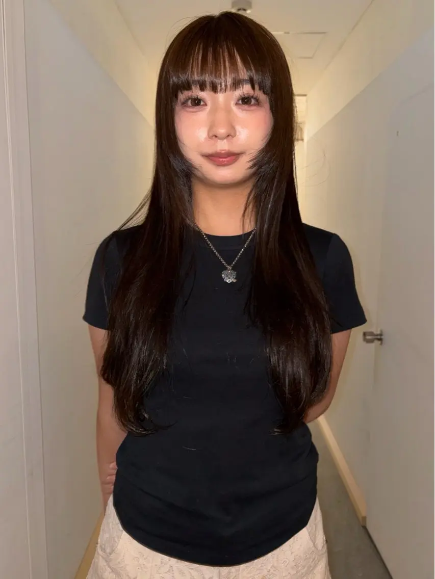 ロング カラー 島田 ひまりのヘアスタイル