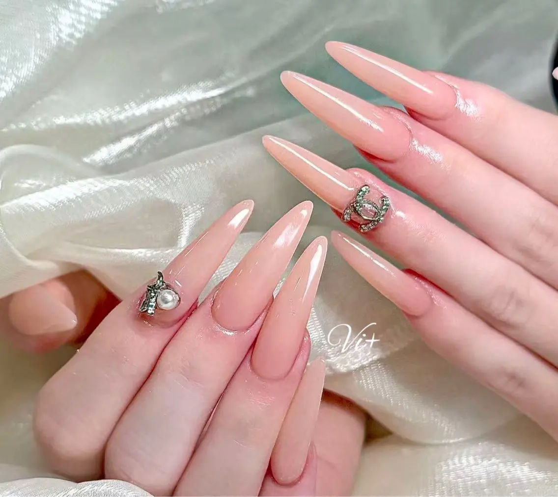 ネイル ハンドネイル ✨Nailsalon Vi+✨のネイルデザイン
