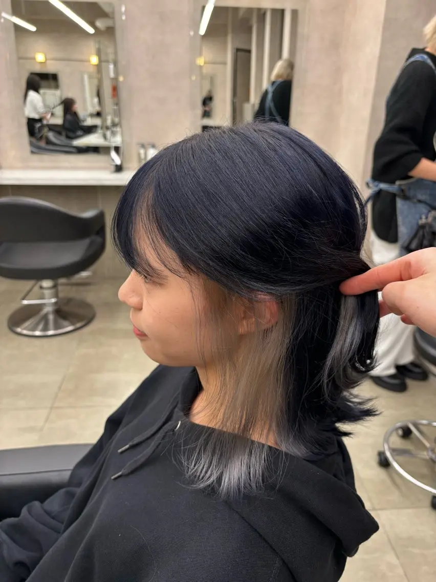 ロング カラー ブリーチ ブルーカラー ブルーラベンダー ケアブリーチ インナーカラー 抜け感レイヤー︴ ニュアンスカラーのヘアスタイル