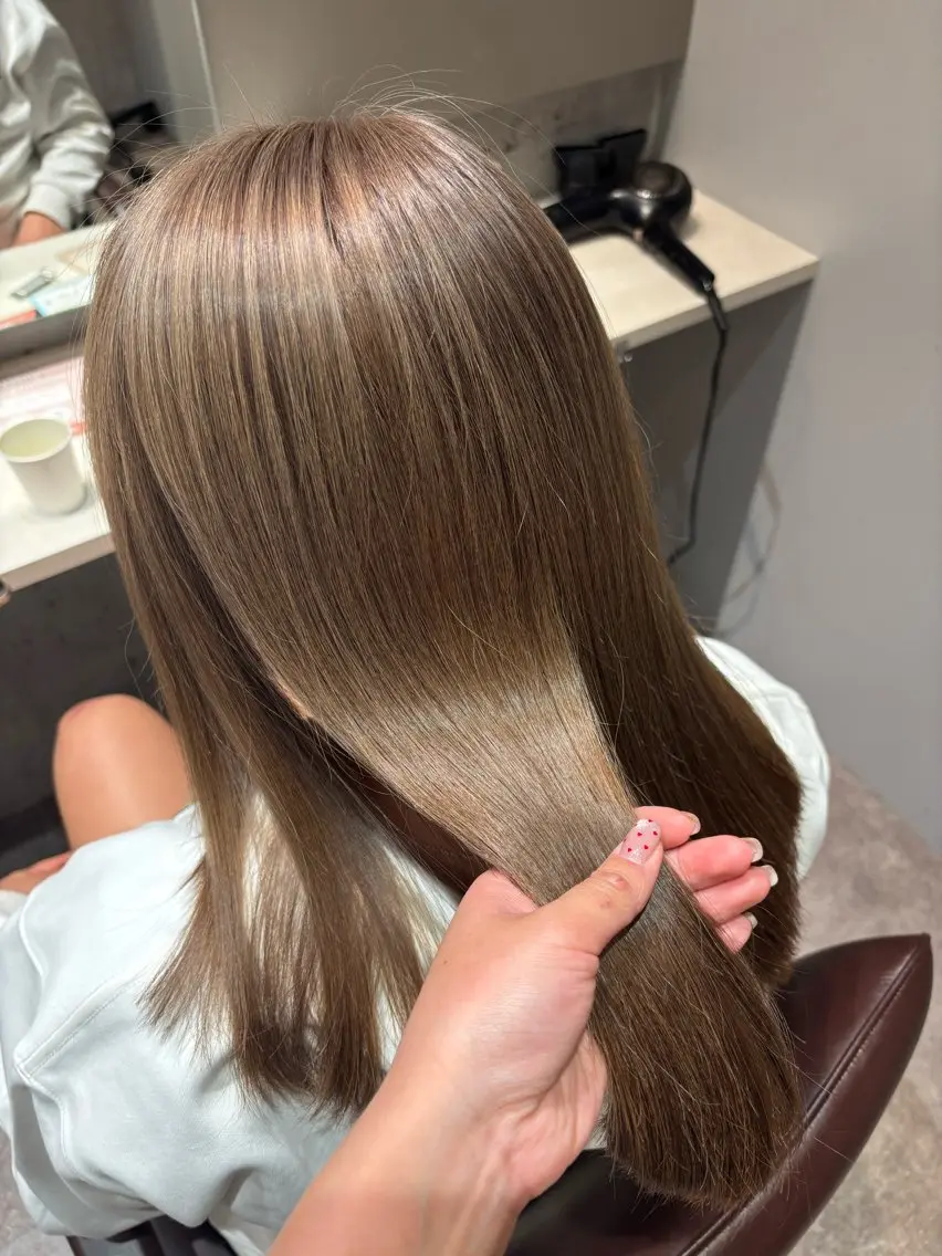 ミディアム カラー 🎀髪質改善艶カラー 🎀　AYAKAのヘアスタイル