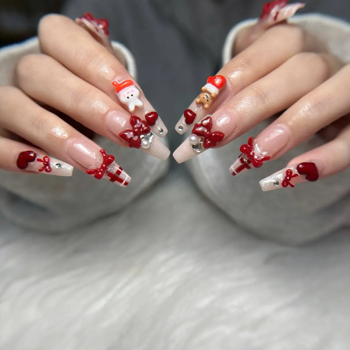 ネイル オーロラネイル 長さ出し フラッシュネイル フレンチネイル ジェルネイル Michi Nail Staffのネイルデザイン